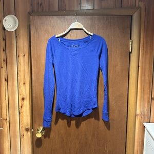 PINK Victoria's Secret Fitted Blue Thermal Shirt